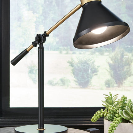 Garville - Metal Lamp - Tony's Home Furnishings