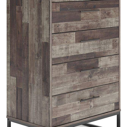 Neilsville - Black / Gray - Five Drawer Chest Signature Design by Ashley® 