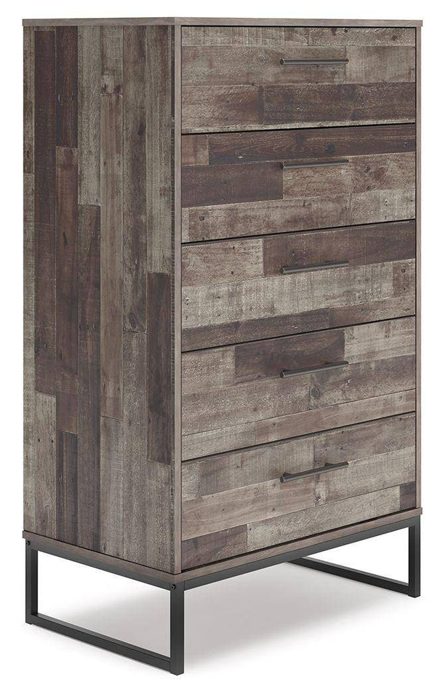 Neilsville - Black / Gray - Five Drawer Chest Signature Design by Ashley® 