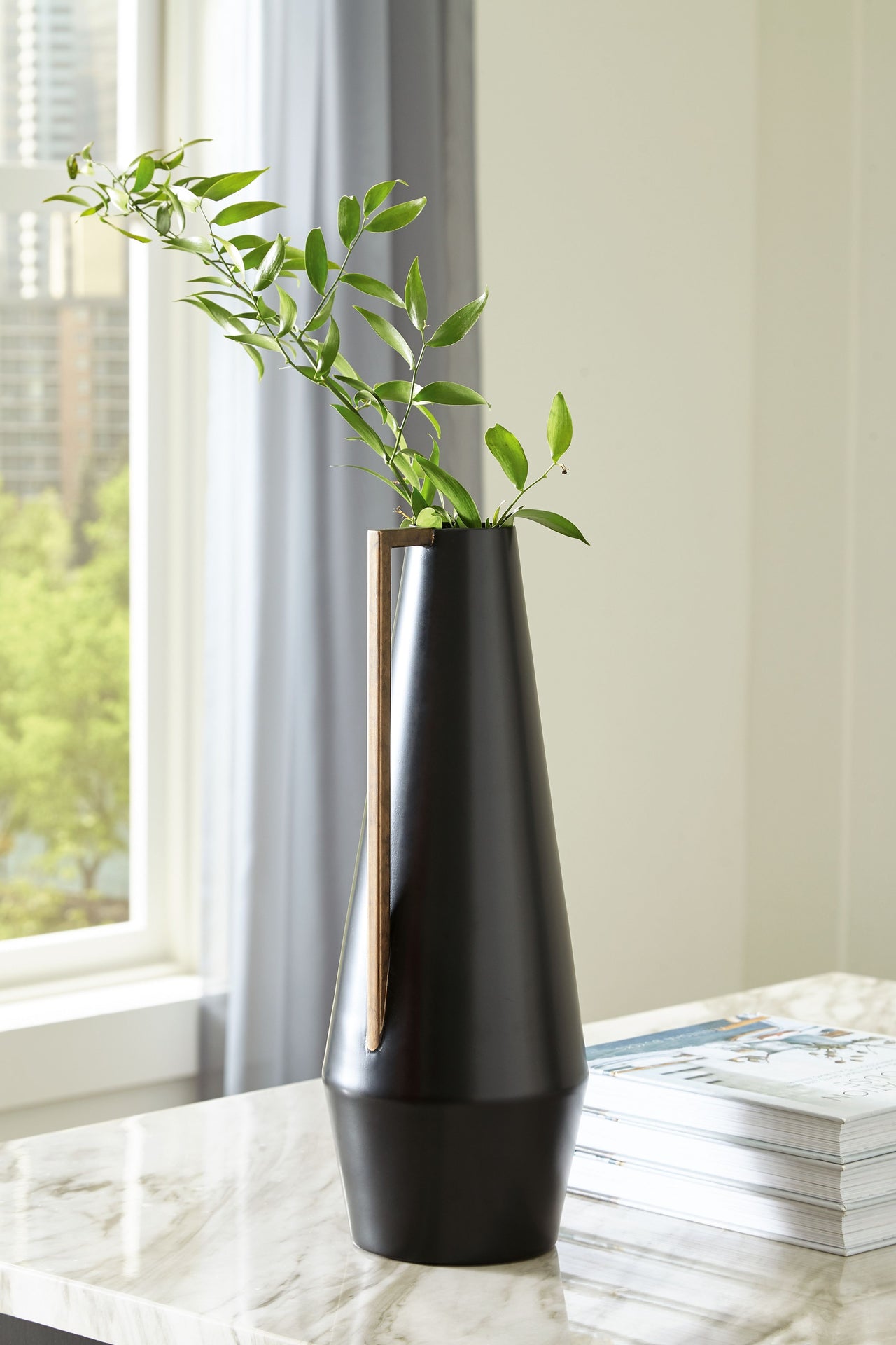 Pouderbell - Vase - Tony's Home Furnishings