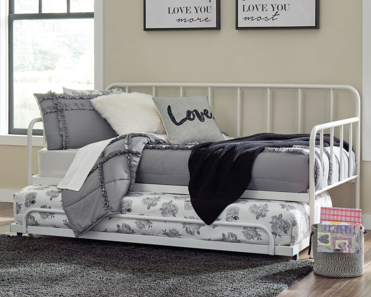 Trentlore - Day Bed With Trundle - Tony's Home Furnishings