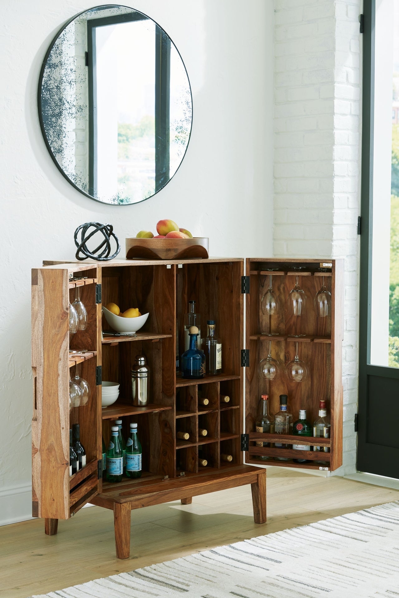 Dressonni - Brown - Bar Cabinet - Tony's Home Furnishings