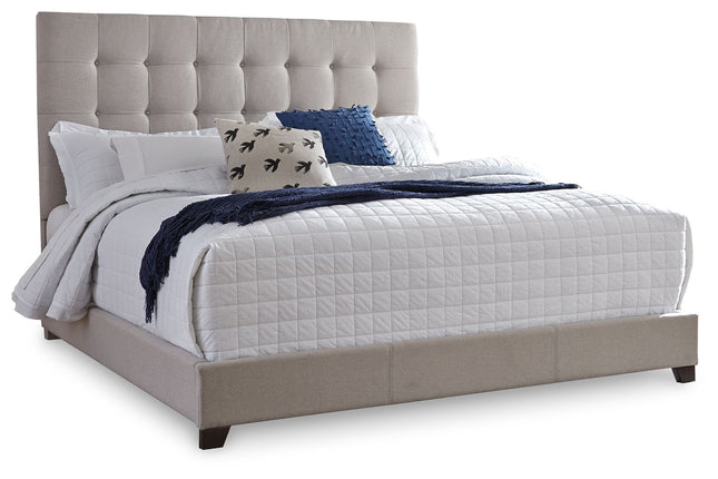 Dolante - Upholstered Bed - Tony's Home Furnishings