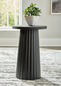 Ceilby - Accent Table - Tony's Home Furnishings