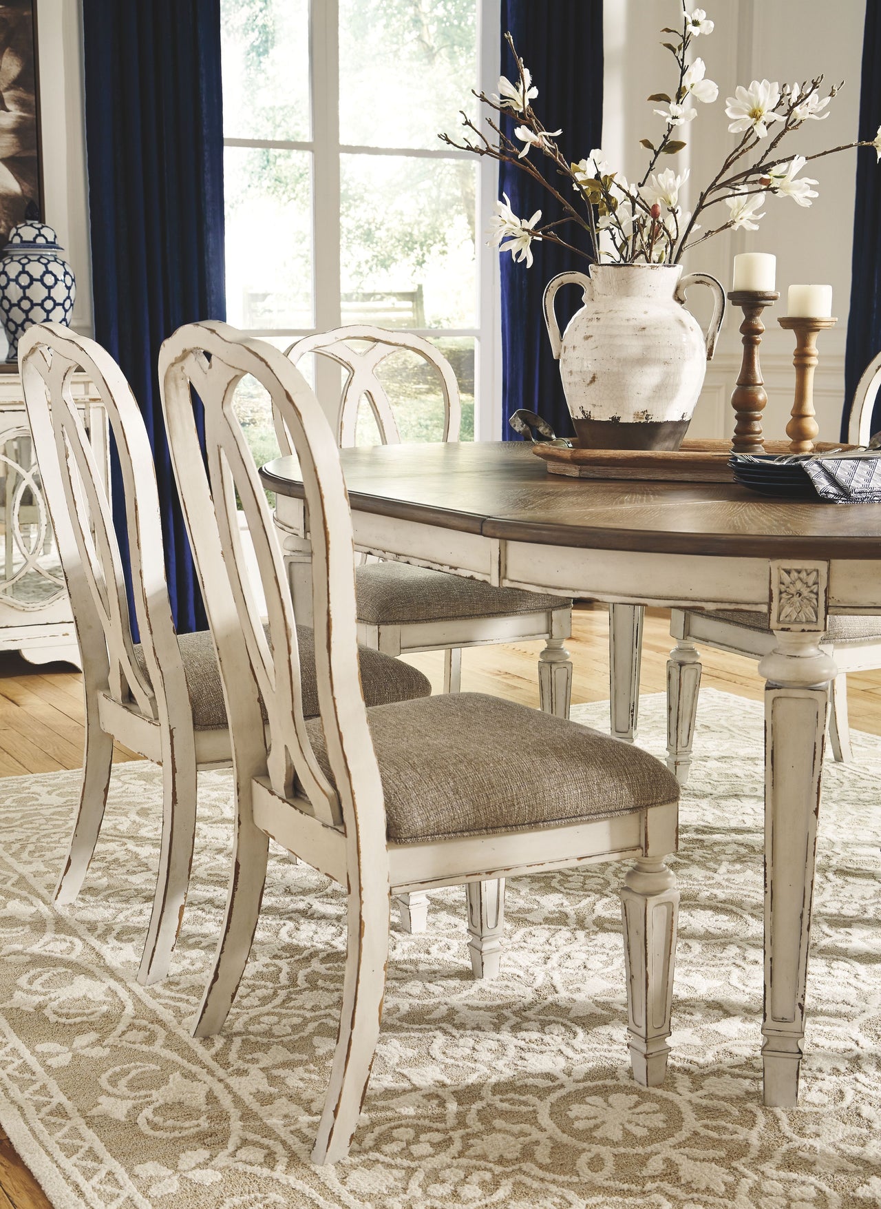 Realyn - Oval Dining Table Set - Tony's Home Furnishings