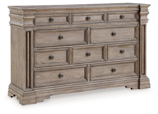 Blairhurst - Light Grayish Brown - Dresser Signature Design by Ashley® 