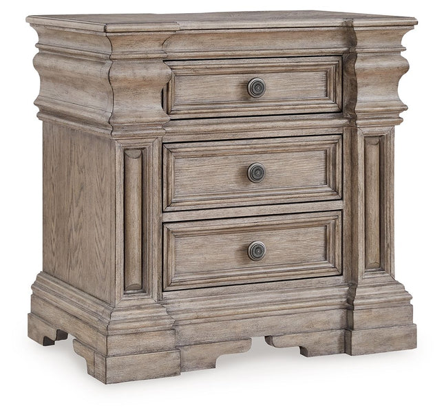 Blairhurst - Light Grayish Brown - Three Drawer Night Stand - Tony's Home Furnishings