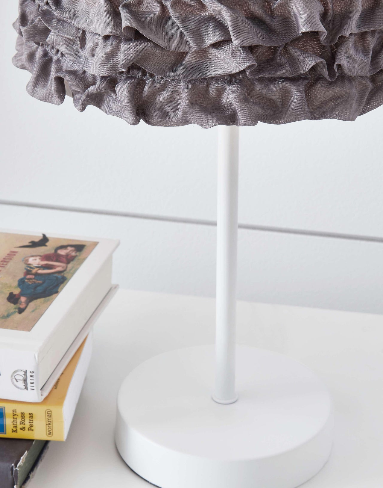 Mirette - Gray / White - Metal Table Lamp Tony's Home Furnishings Furniture. Beds. Dressers. Sofas.