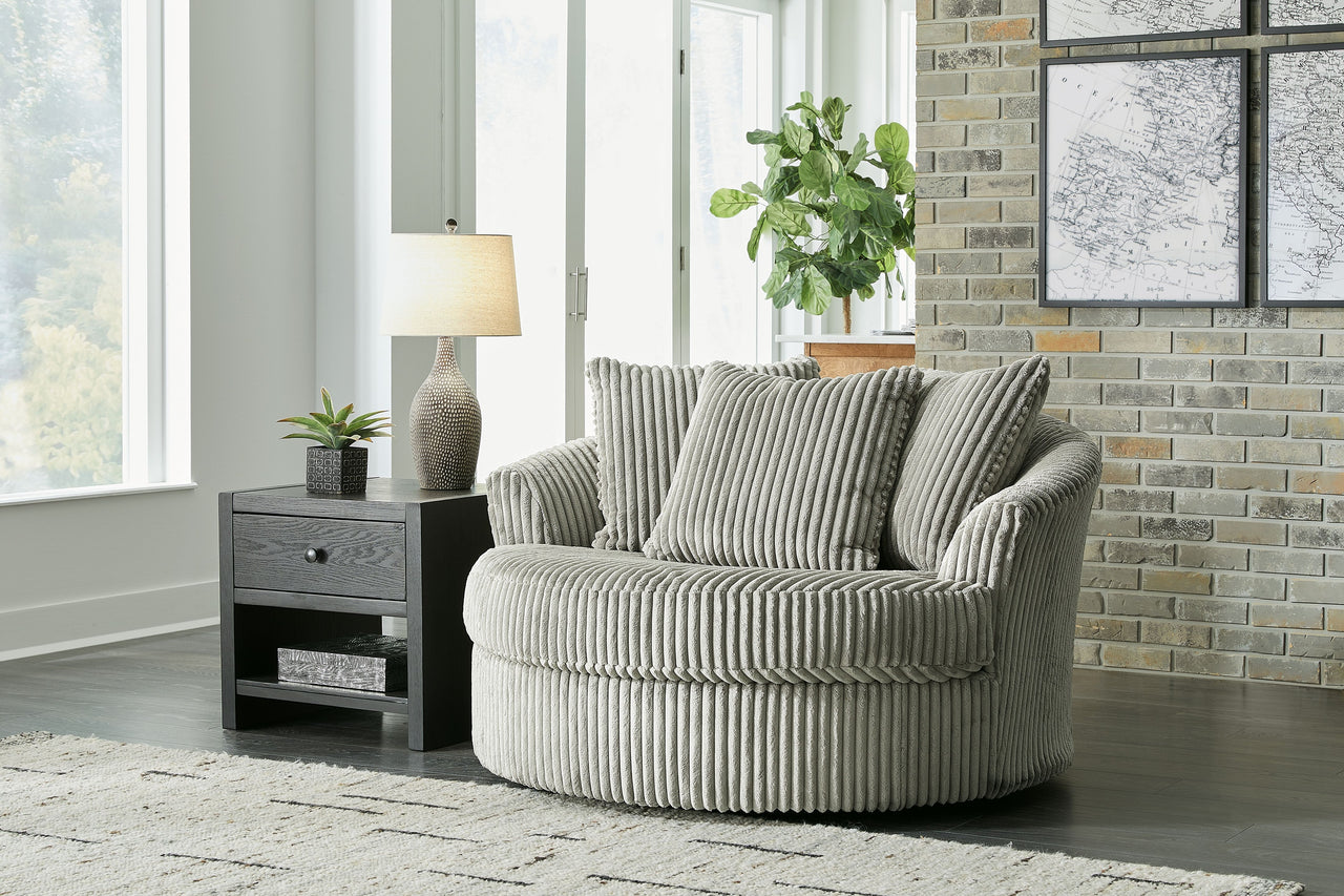 Lindyn - Oversized Swivel Accent Chair - Tony's Home Furnishings