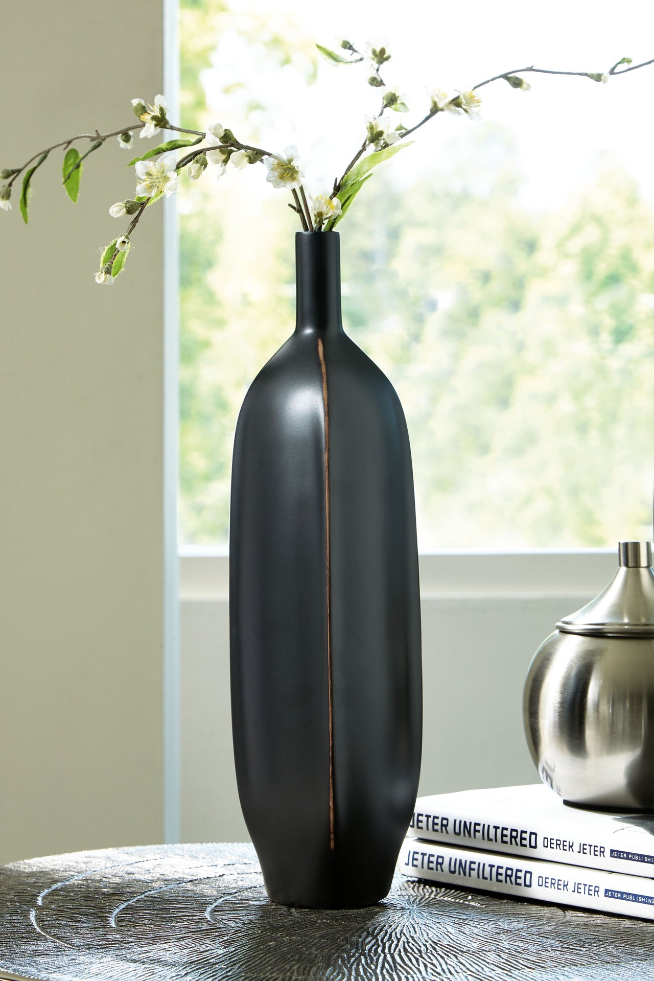 Rhaveney - Vase - Large - Tony's Home Furnishings